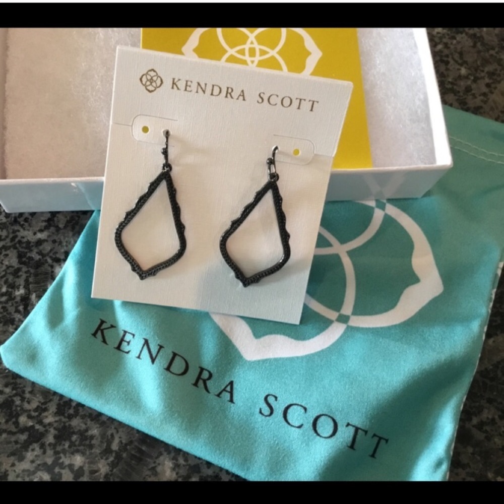 NEW Kendra Scott Sophia Drop Earrings In Gunmetal